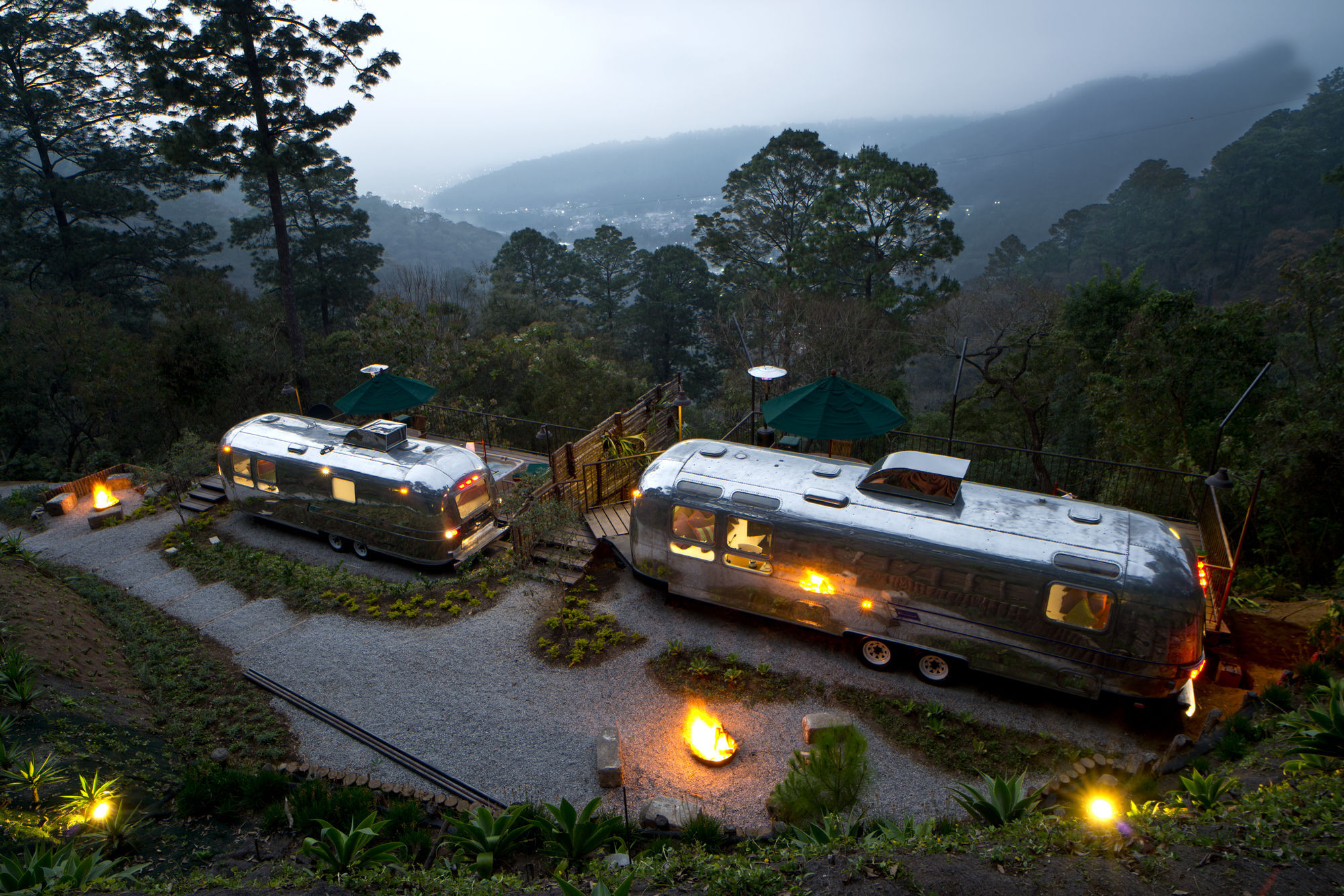 فندق موسيو كاسا سانتو دومينغو أنتيغوا غواتيمالا المظهر الخارجي الصورة Airstream at the Pulu Resort, Kerala, India